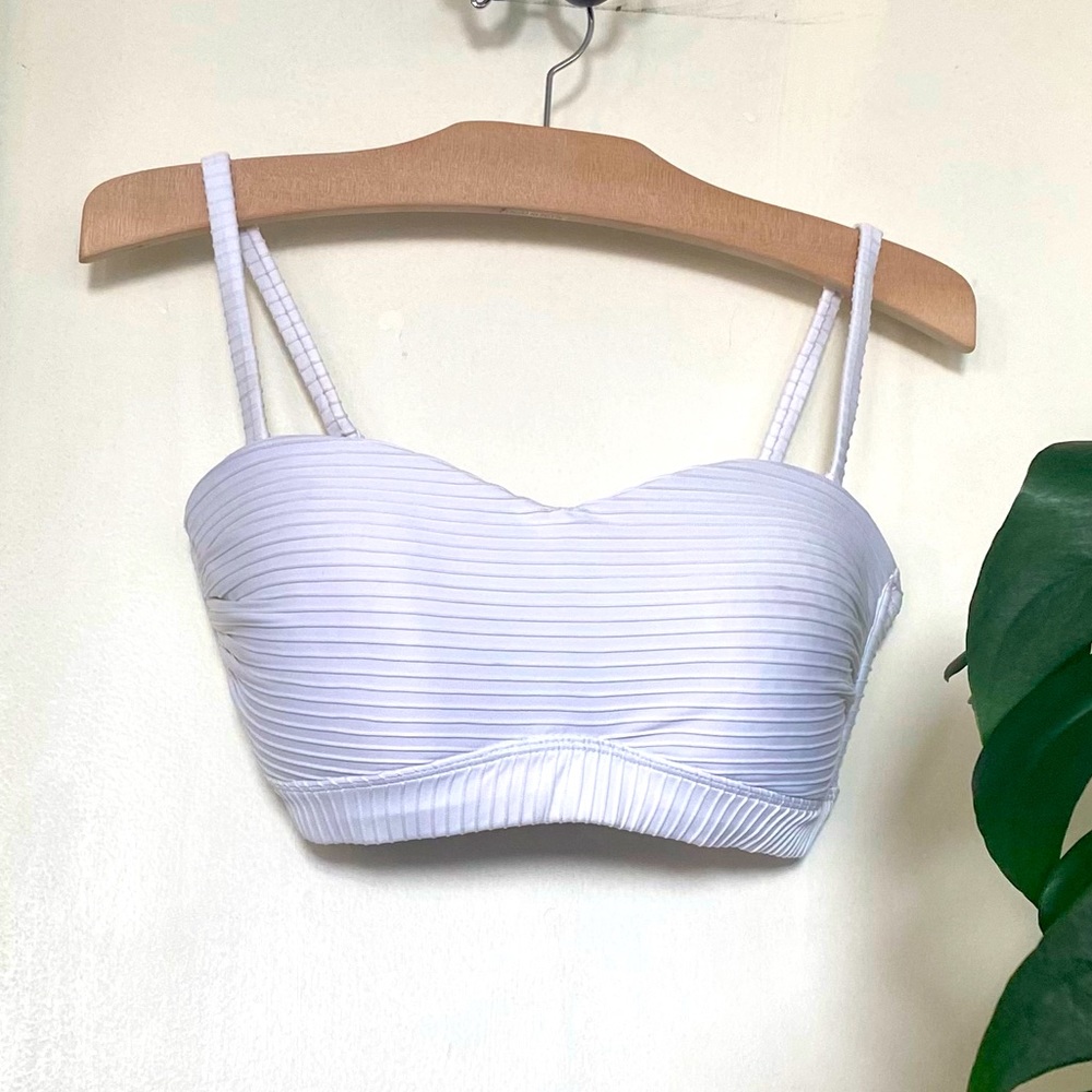 Kona Sol ~ White underwire lined Bikini Top
